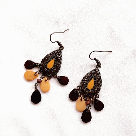Jewelry - Free🔸️Cute dangly earings